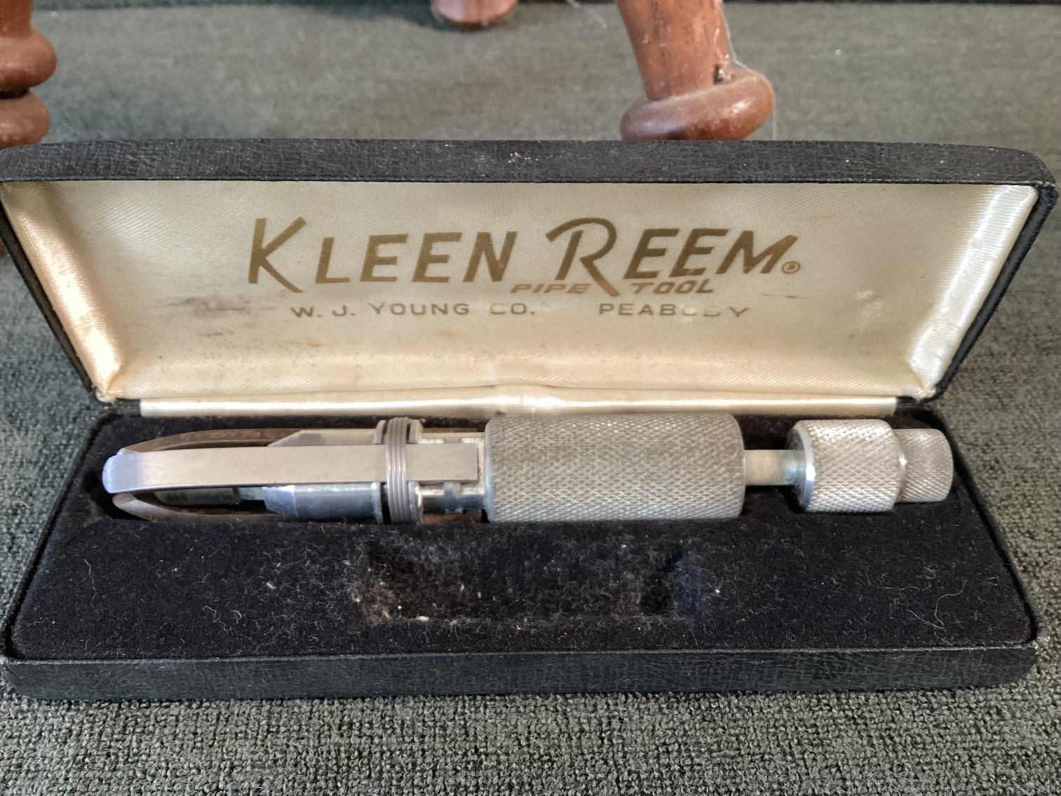 Image for Pipe Stand and a Pipe Reaming Tool