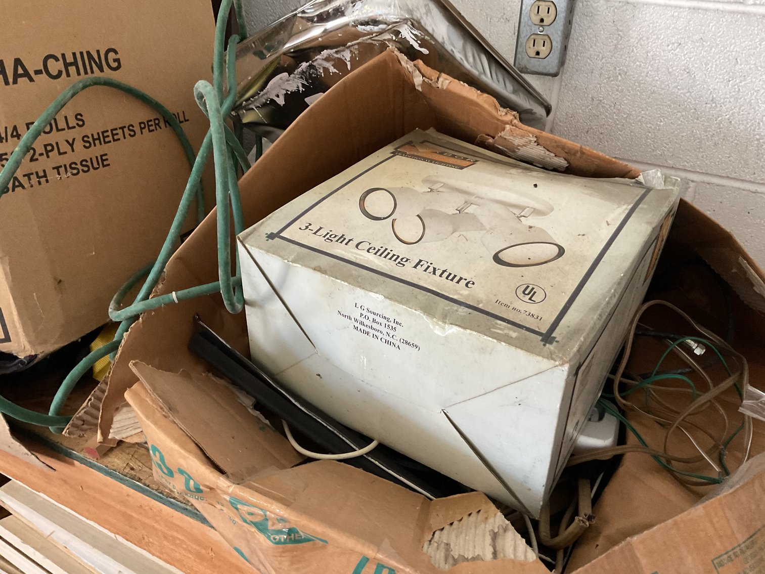 Image for Mixed Lot - Decor and More