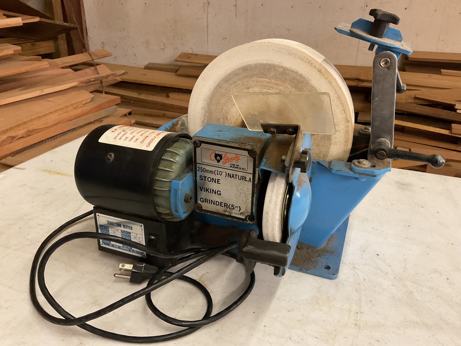 Image for Grizzly Electric Knife Sharpener