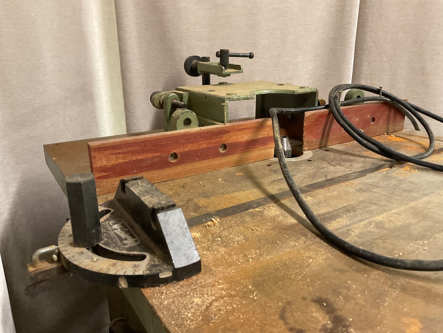 Image for Grizzly Motorized Router Table