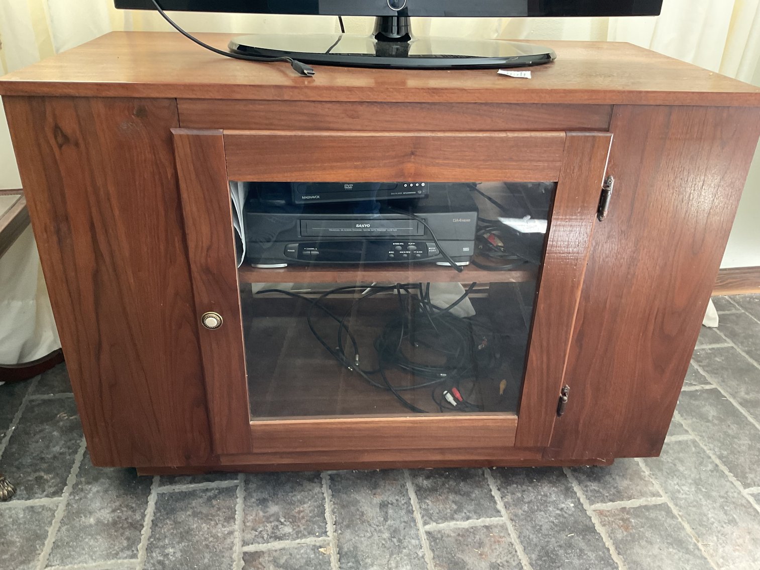 Image for Samsung TV 32” screen with Remote