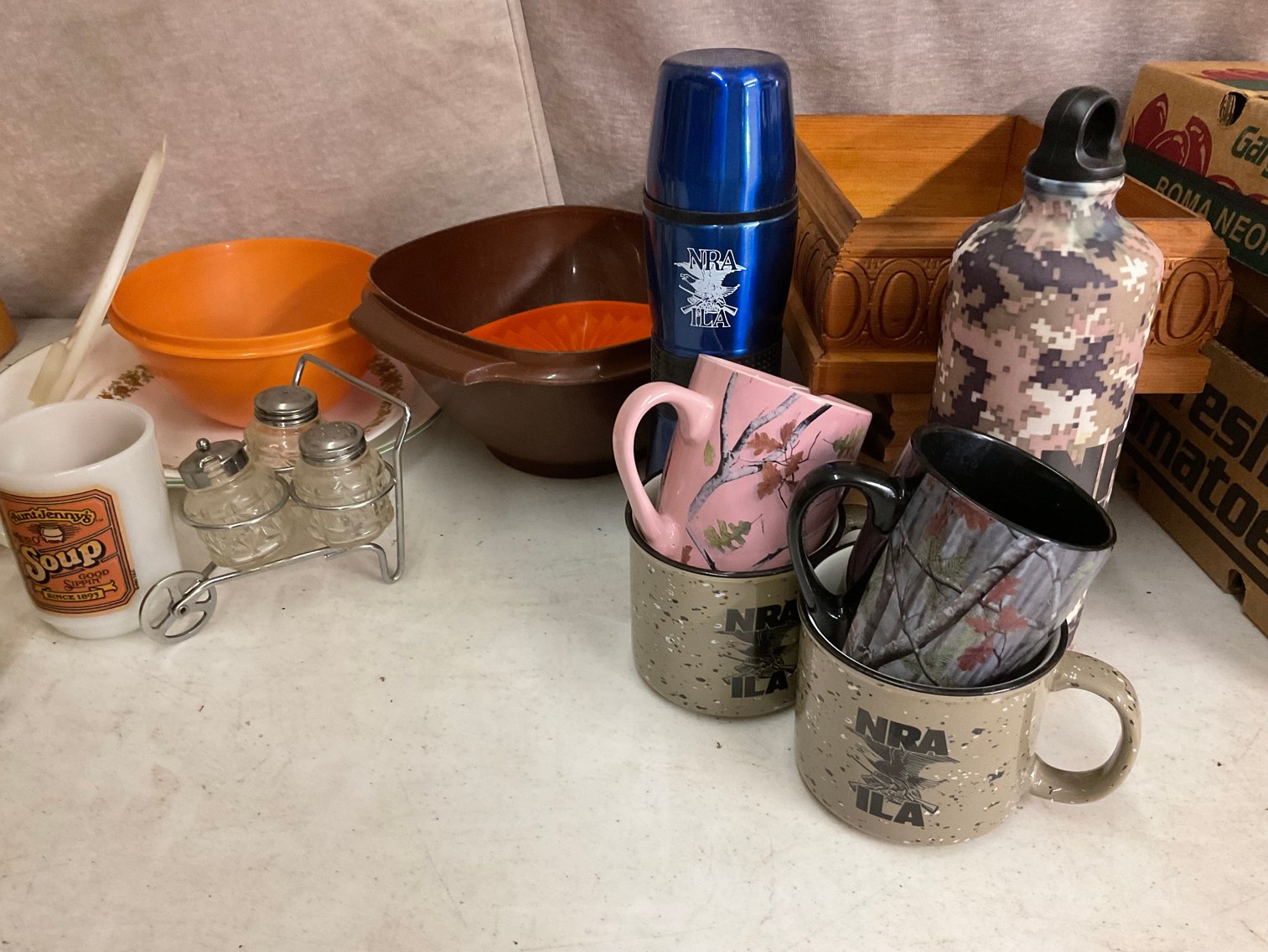 Image for Lot of Kitchen Ware, Tupperware, and Dishes