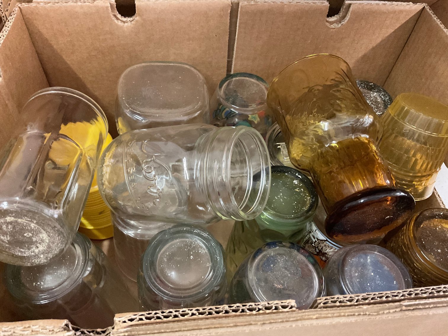 Image for Lot of Kitchen Ware, Tupperware, and Dishes