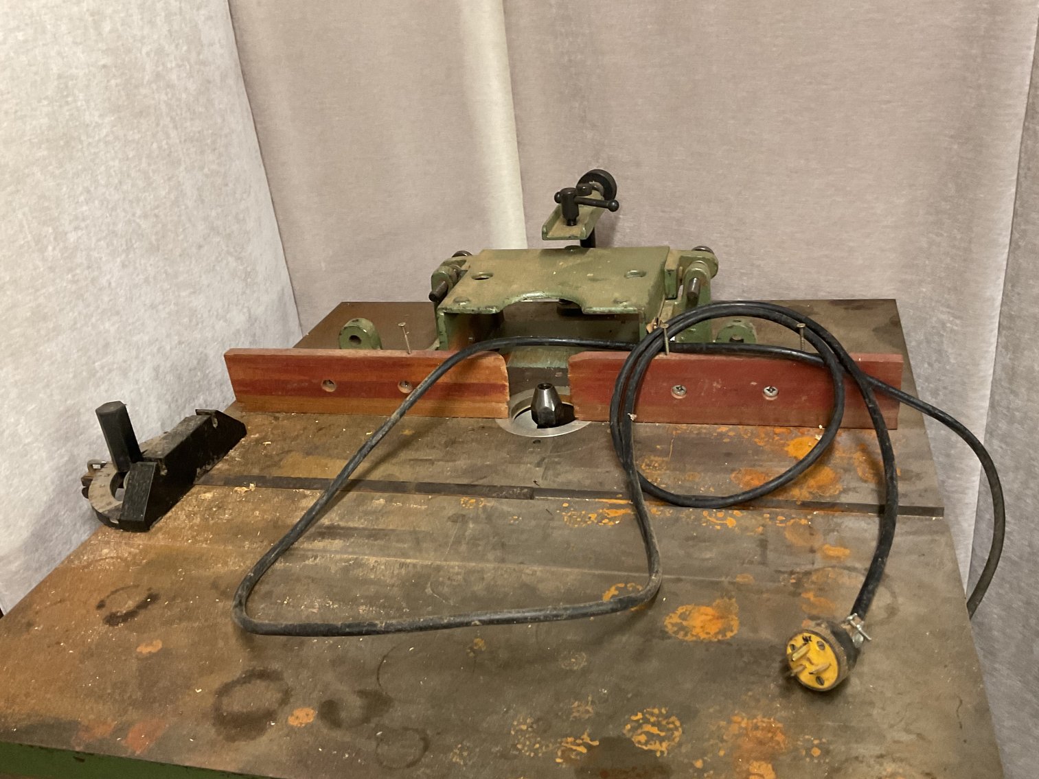 Image for Grizzly Motorized Router Table