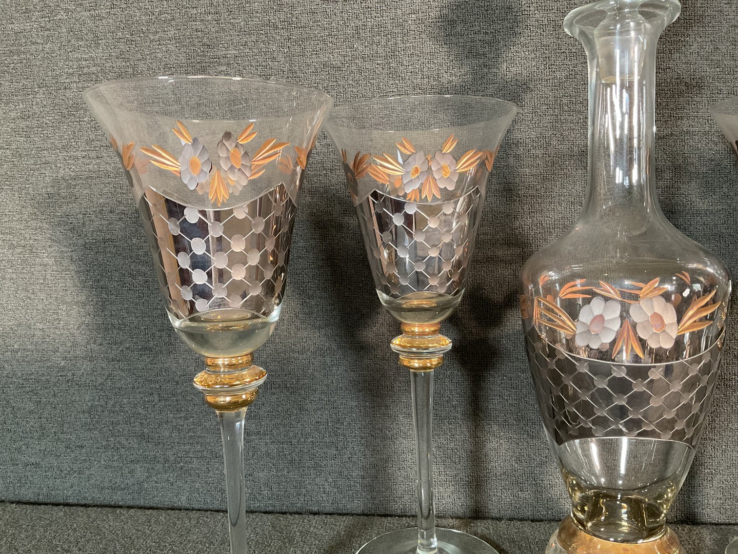 Image for Romanian “Corks Pop” Wine Set