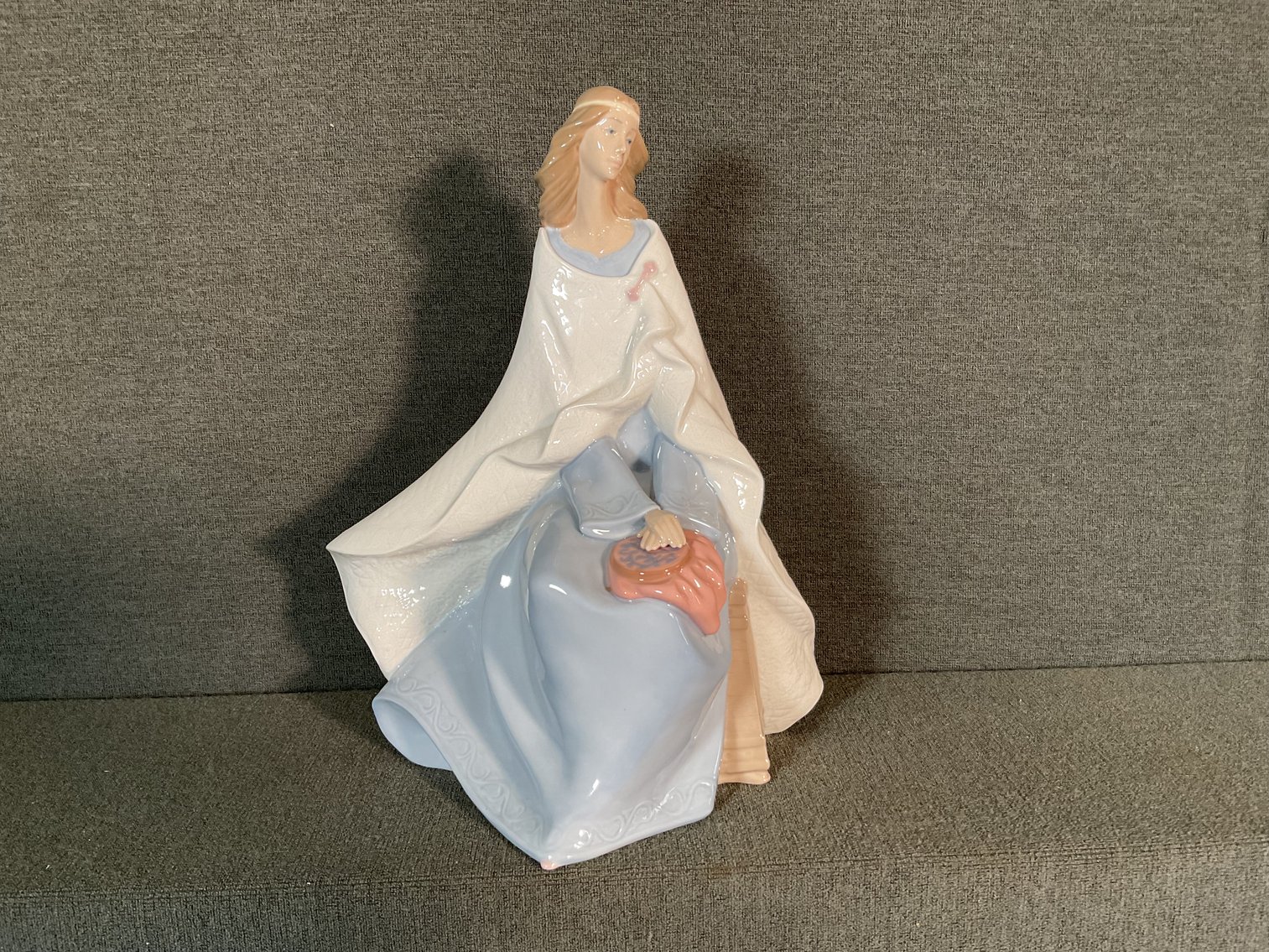 Image for “Waiting” NAO by Lladro