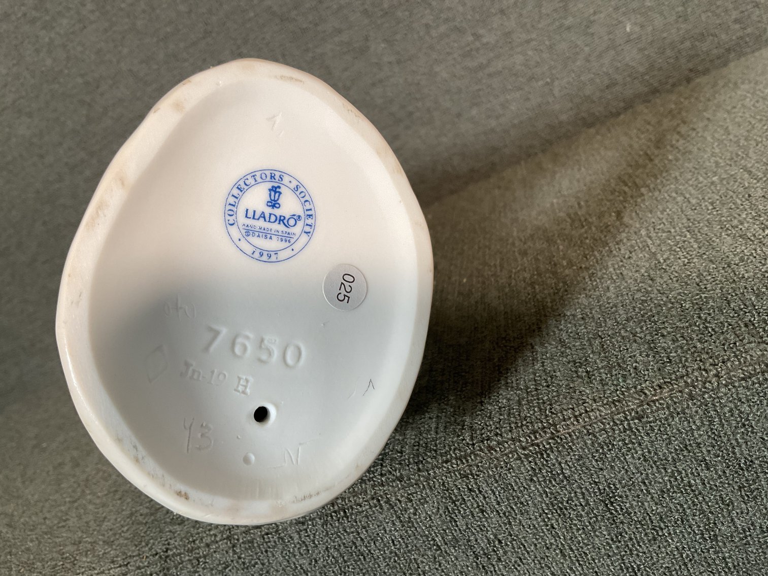 Image for “Pocket Full of Wishes” by Lladro