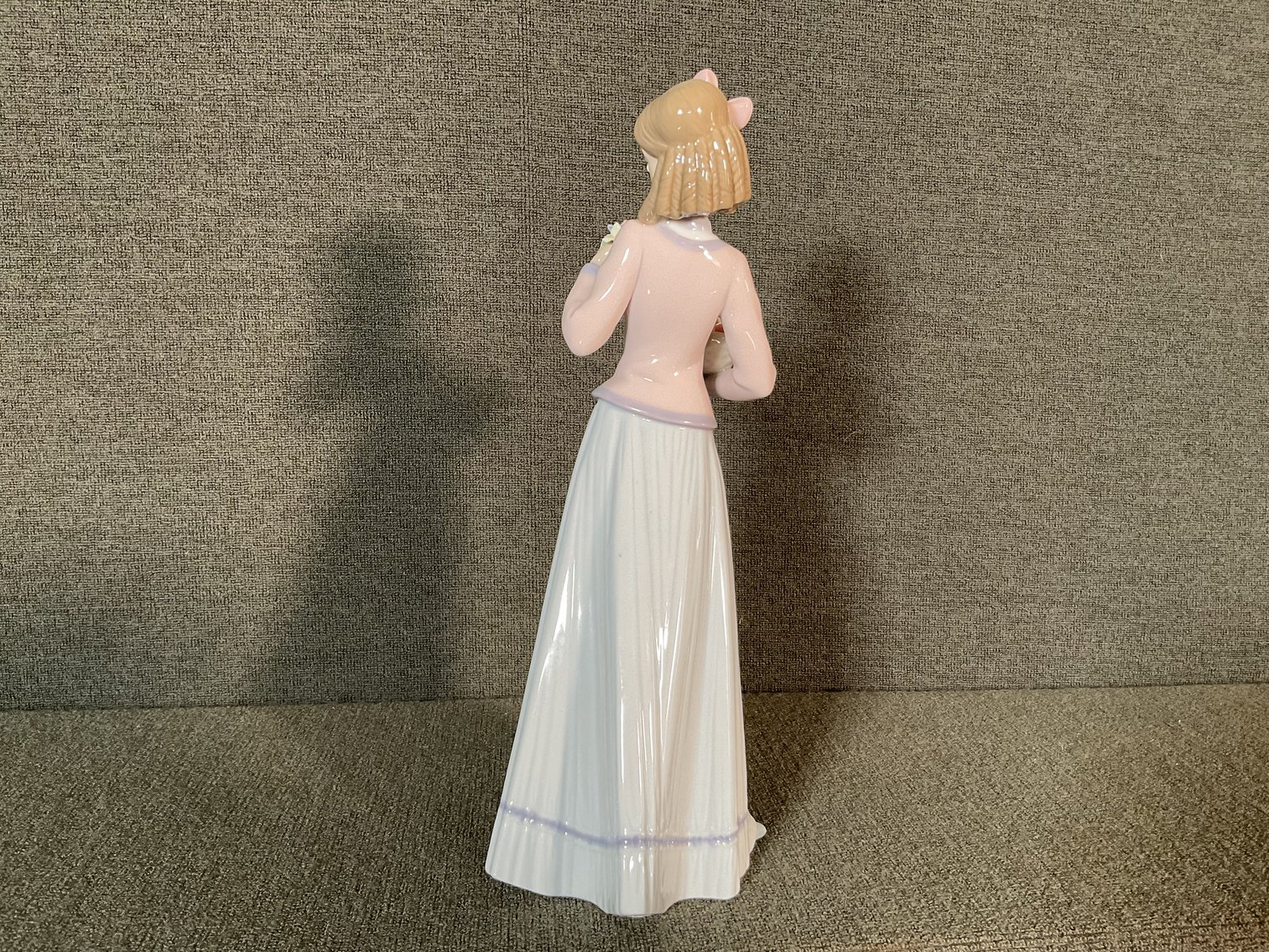 Image for “Innocence in Bloom” by Lladro