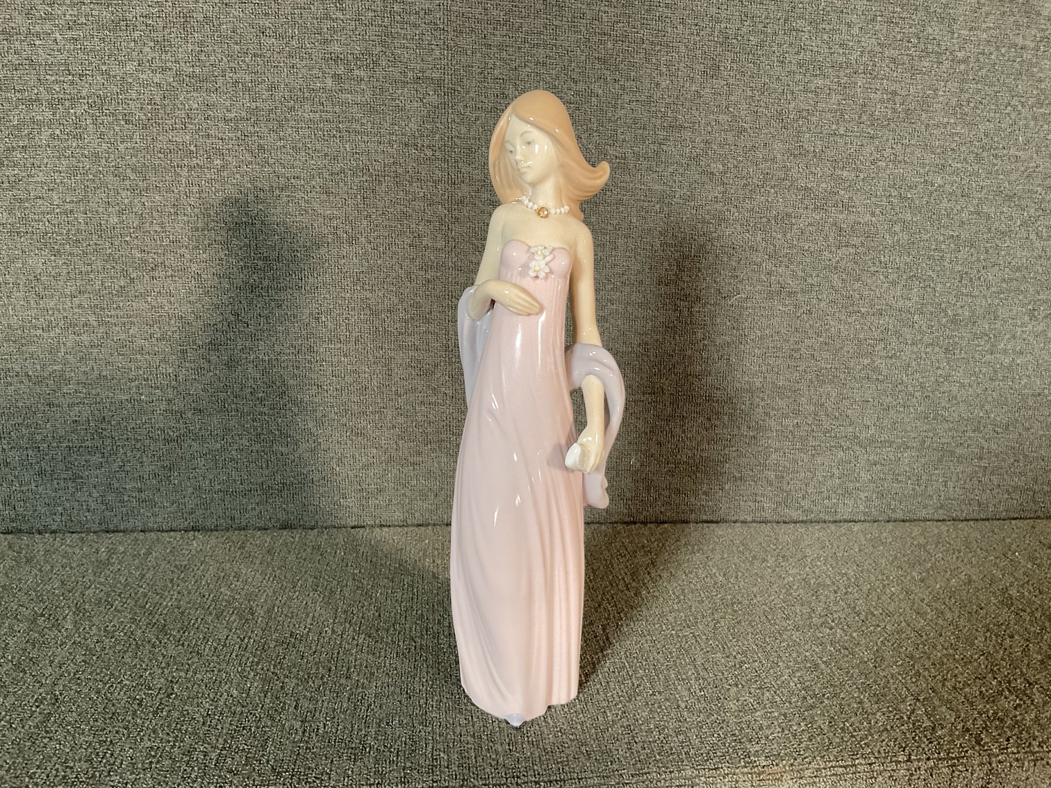 Image for “Ingenue” by Lladro