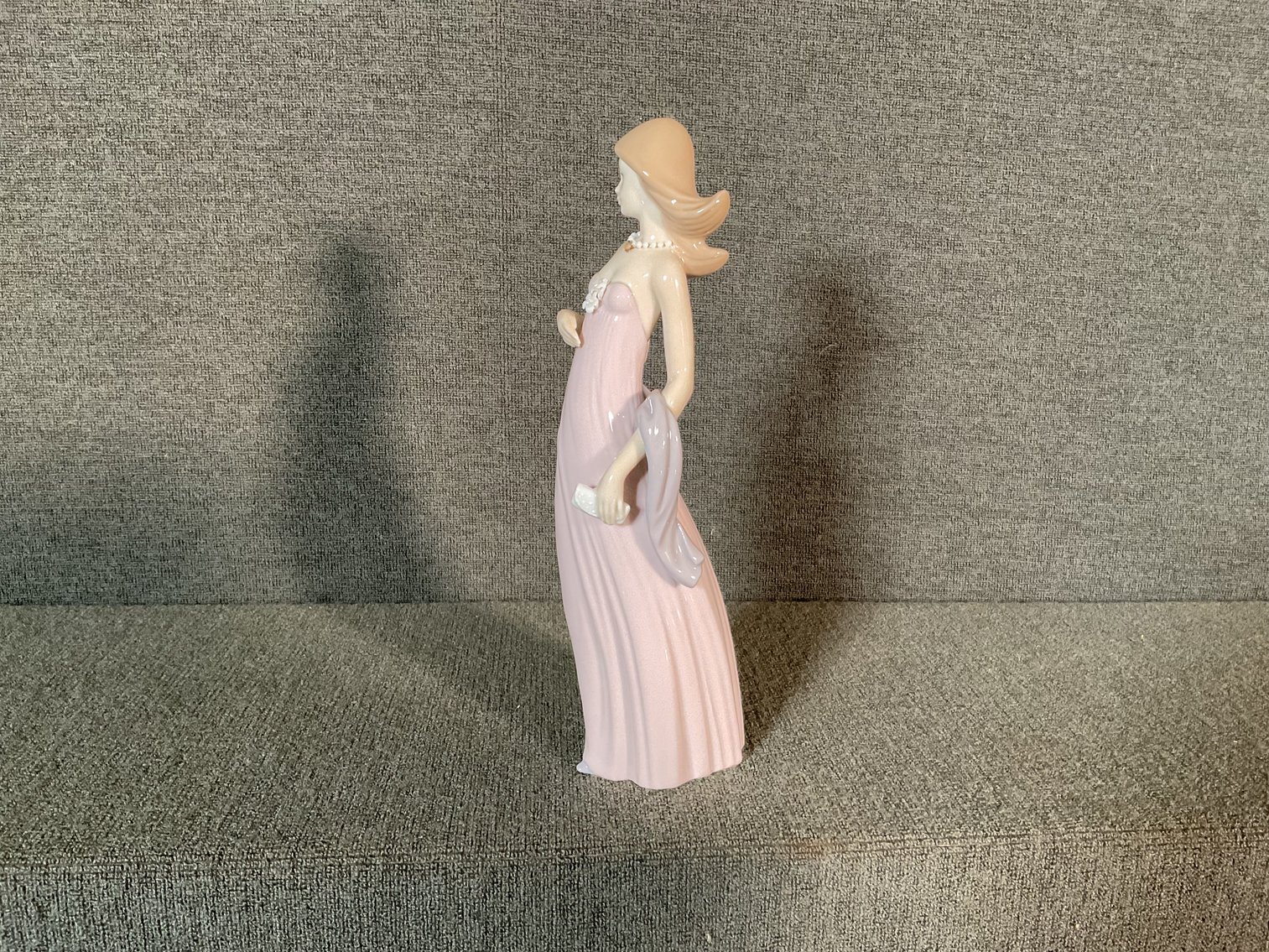 Image for “Ingenue” by Lladro