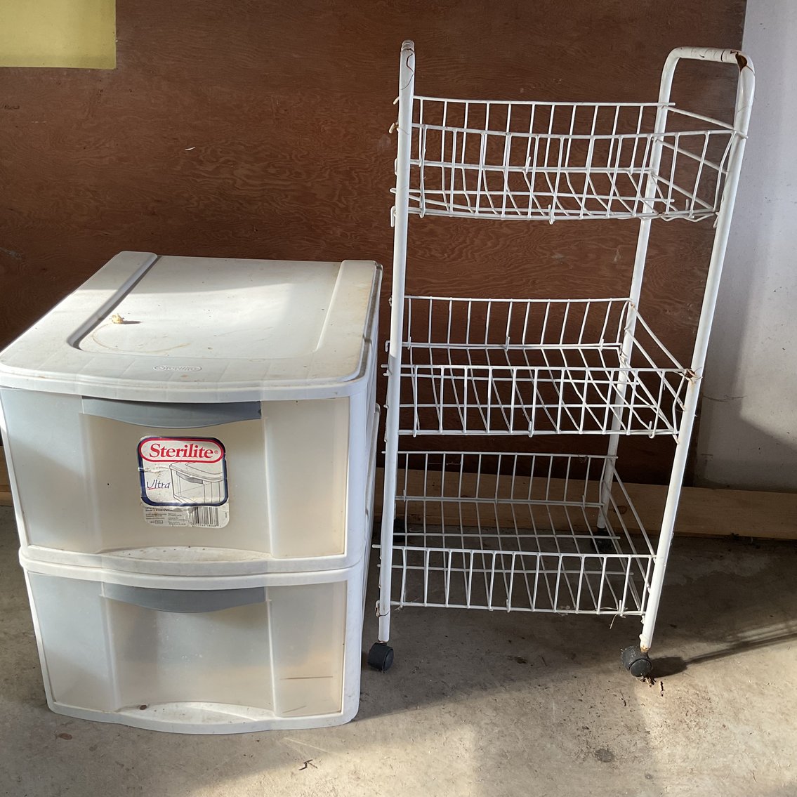 Image for Plastic Drawers and Wire Rack