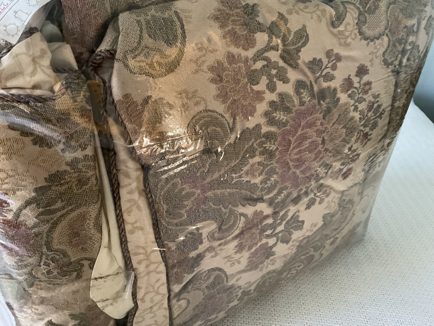 Image for Queen Bedding Set by Croscill