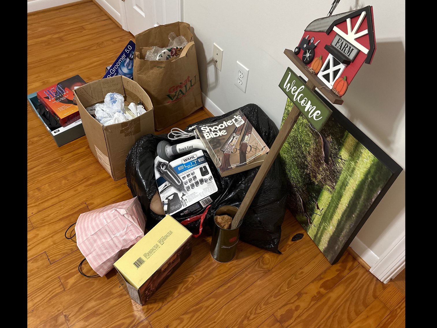 Image for Contents of bedroom