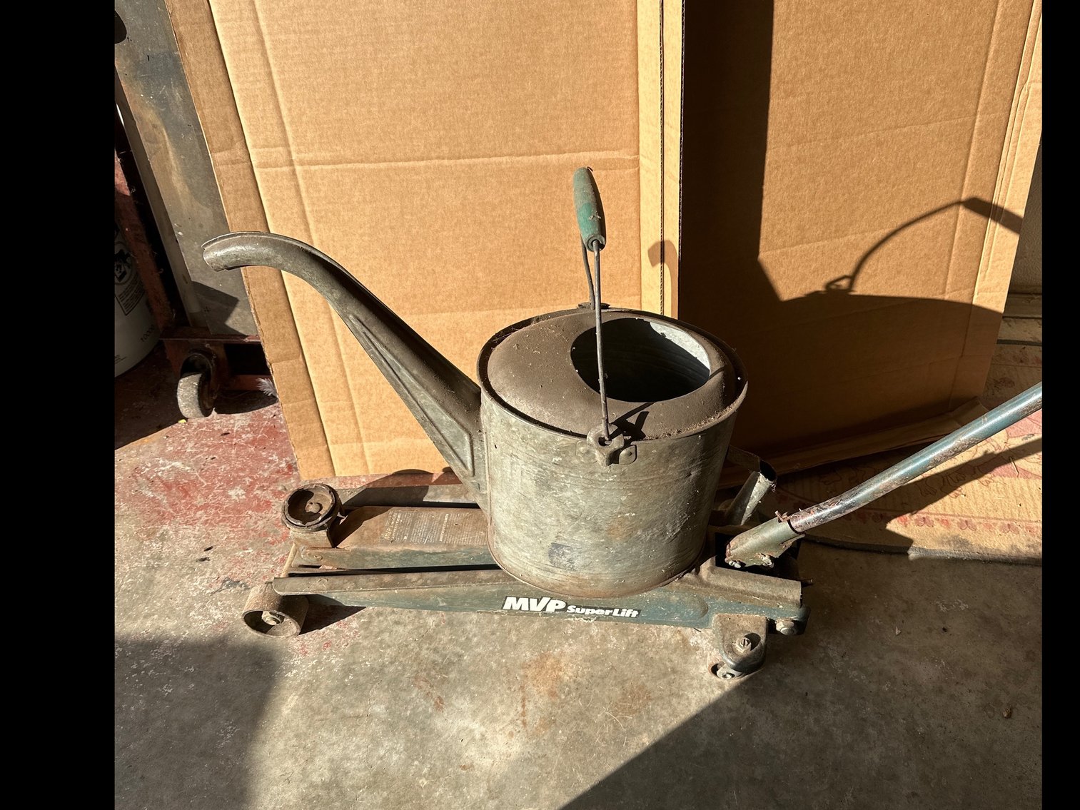 Image for Oil can and floor jack