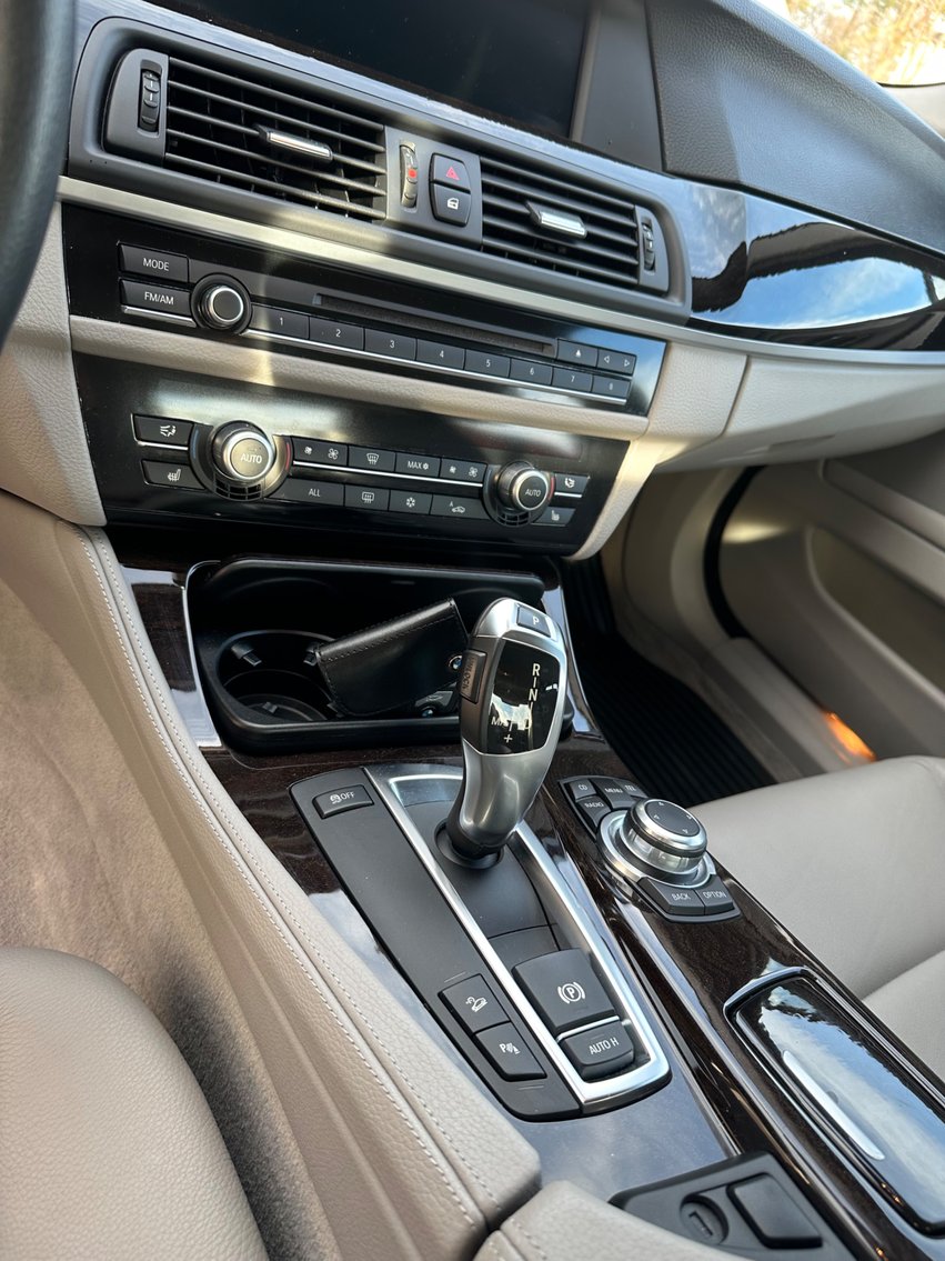 Image for 2011 BMW 5 series Passenger Car