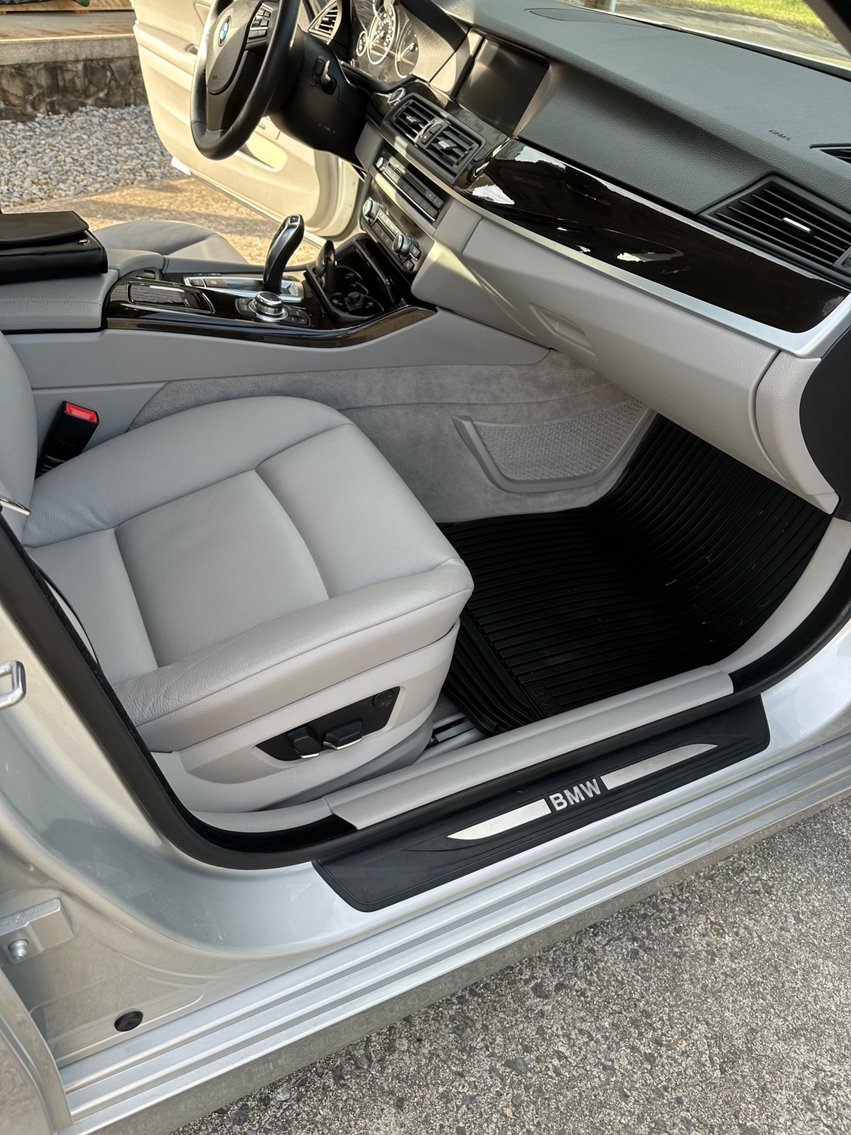 Image for 2011 BMW 5 series Passenger Car