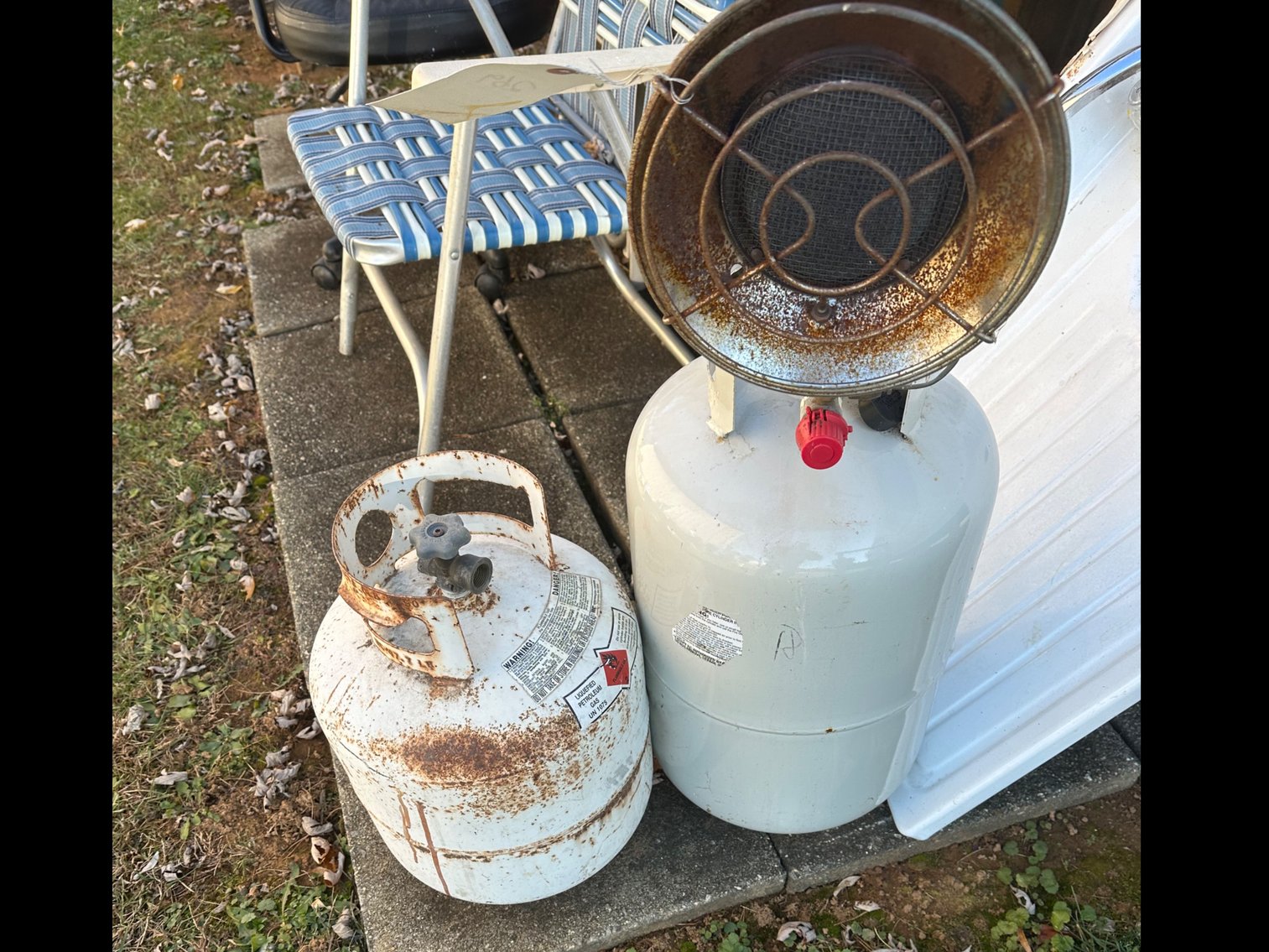 Image for Propane heater and two tanks
