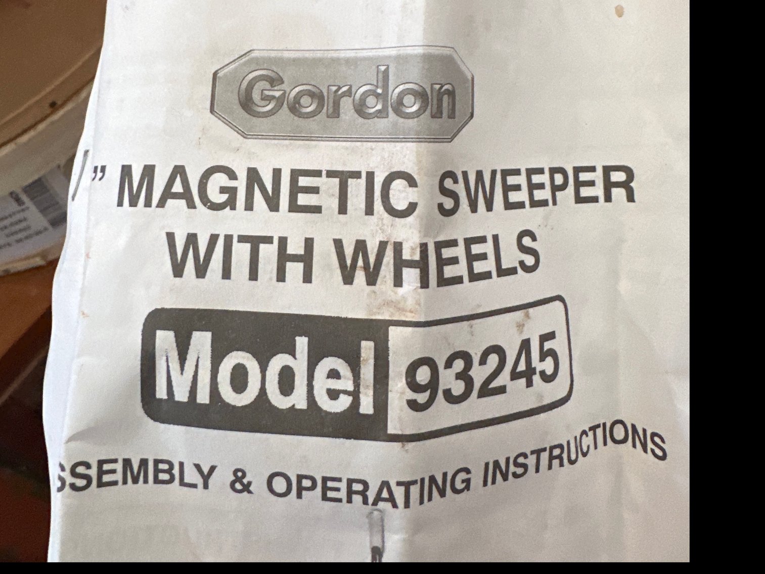 Image for Magnetic sweeper with wheels