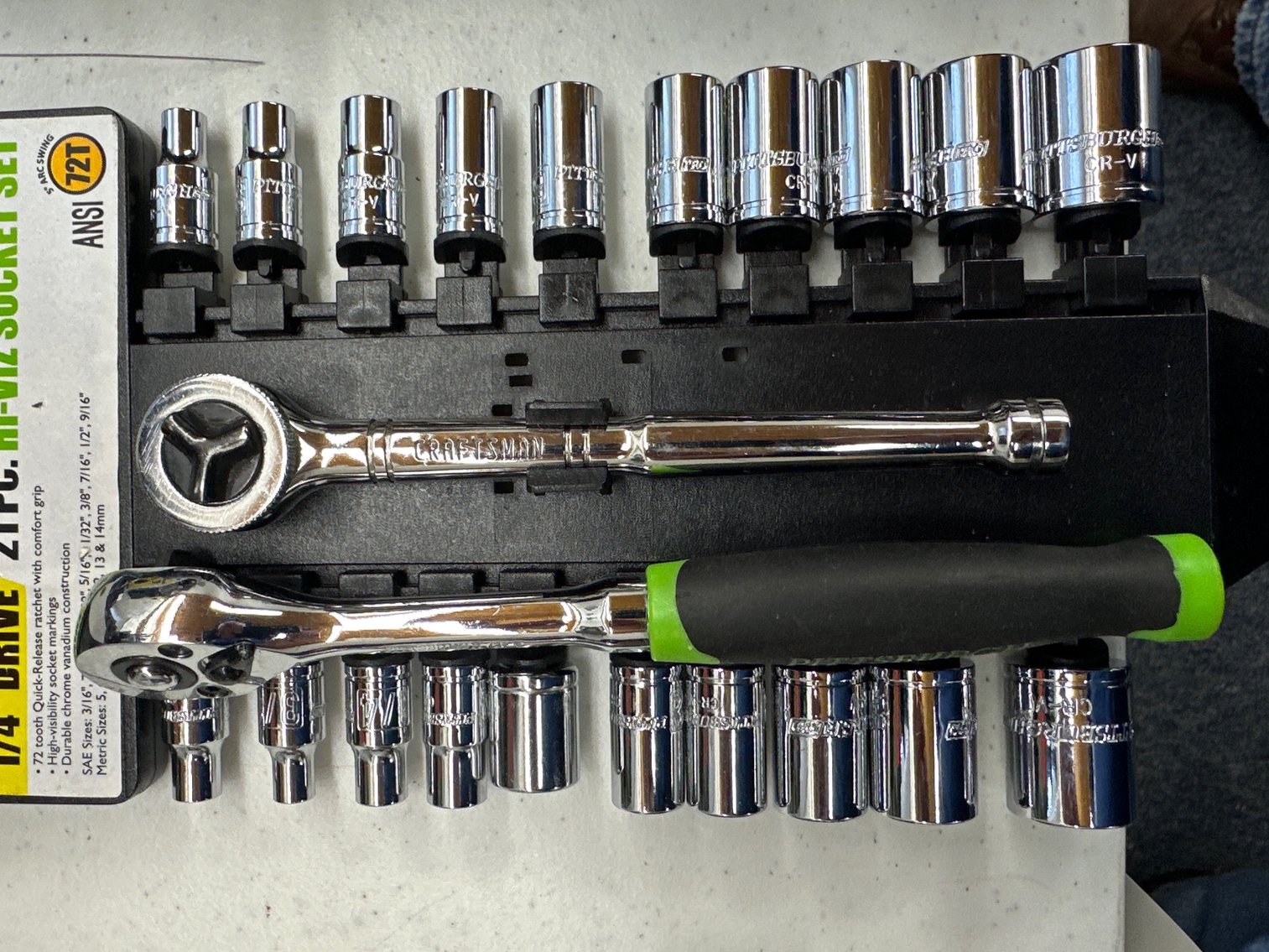 Image for Pittsburgh socket set with driver