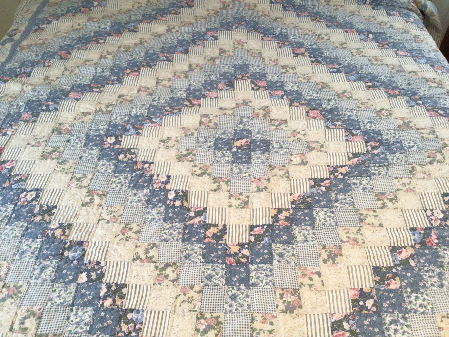 Image for Queen Size Quilted Bedspread