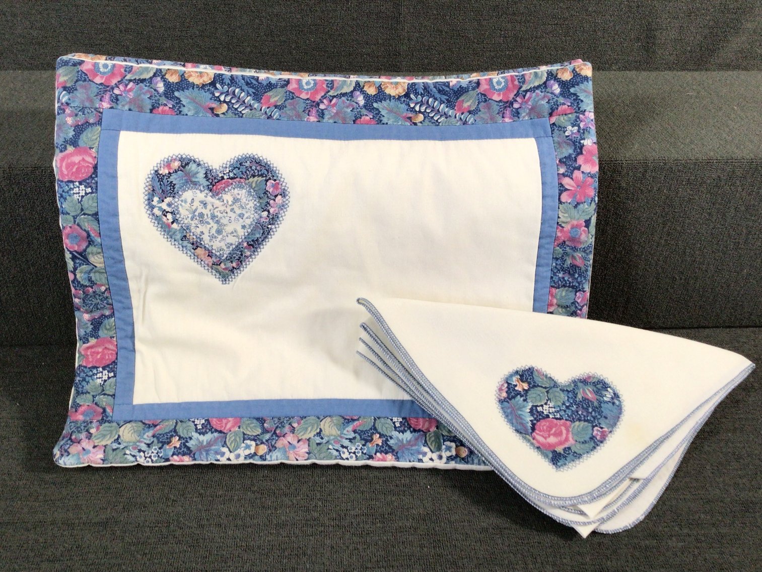 Image for Table Linen Lot