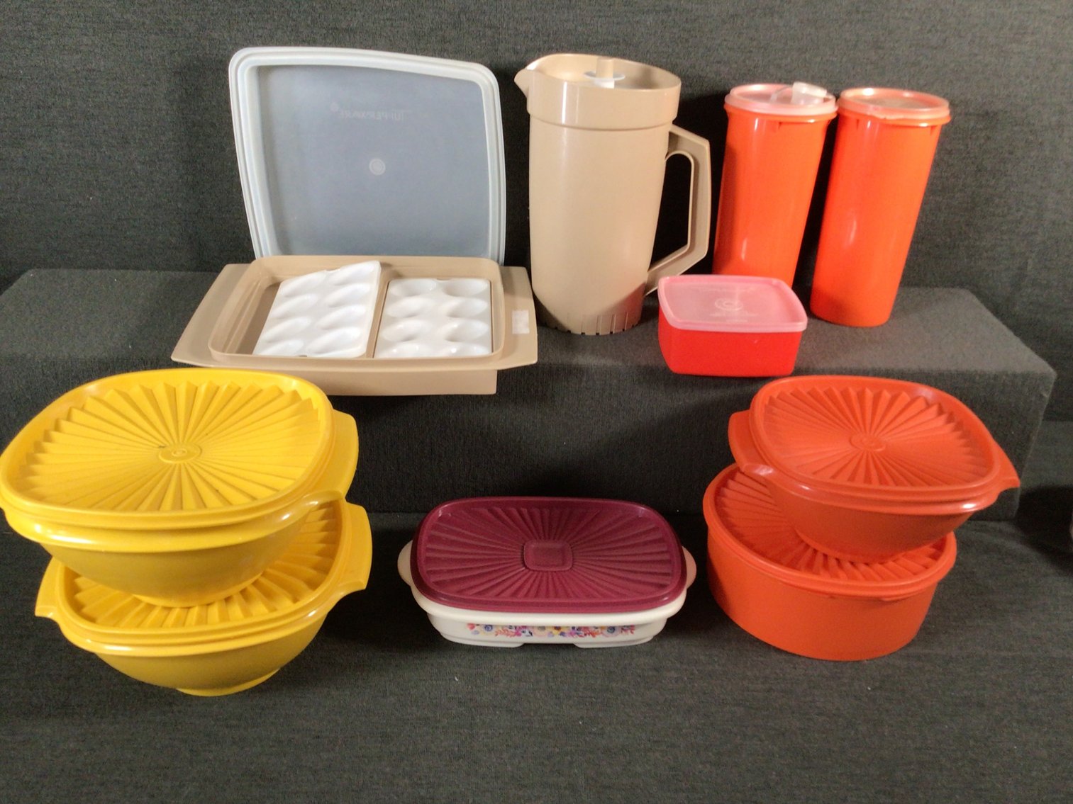 Image for Vintage Tupperware Storage Pieces