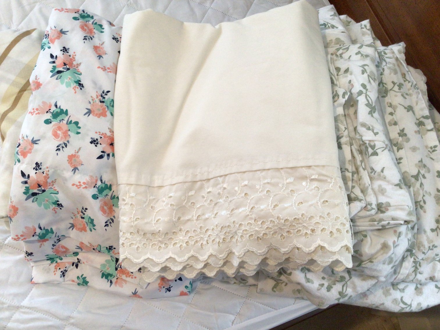 Image for Bed Linens - Large Lot #1