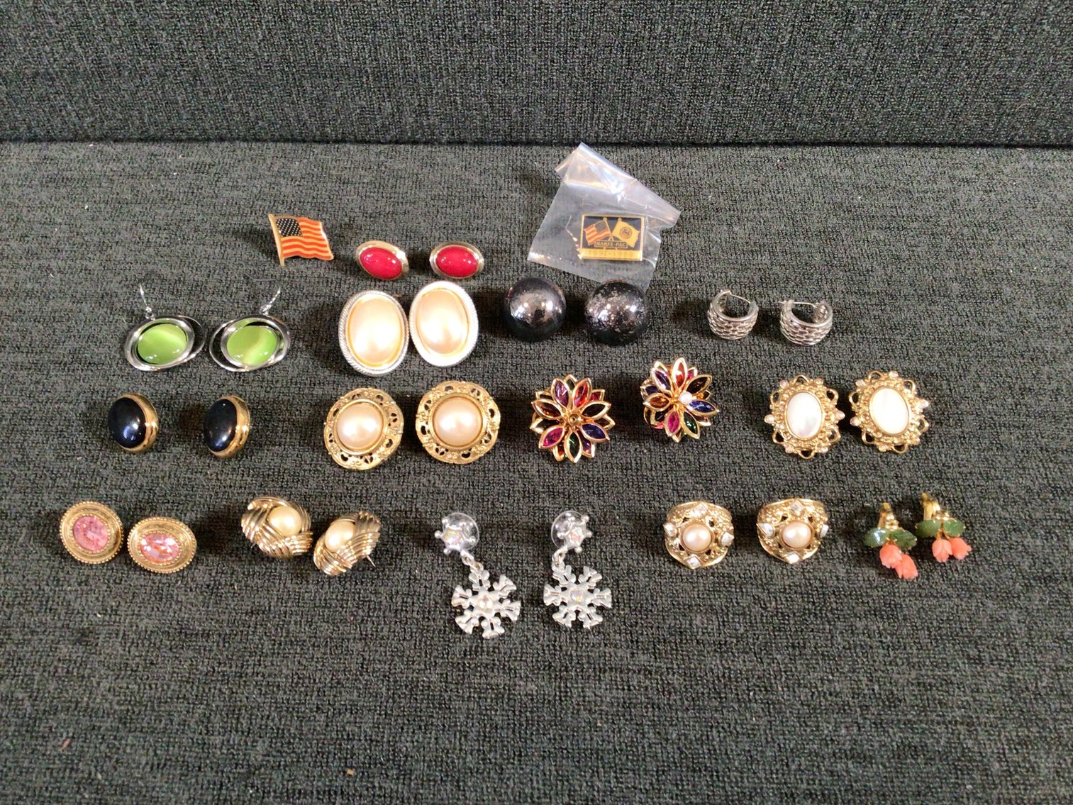 Image for Costume Jewelry - Earrings