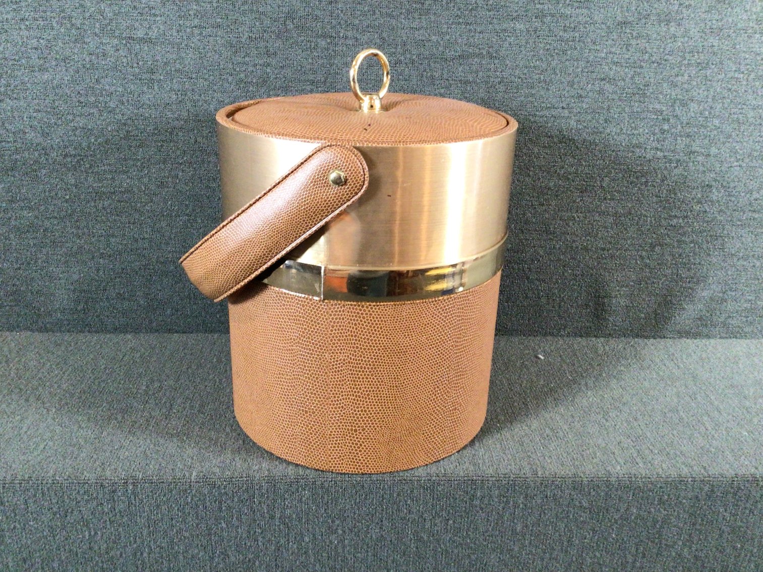 Image for Dessert Plates, Ice Bucket and Small Teapot