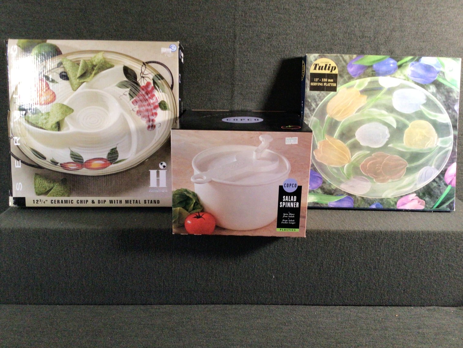 Image for NIB - 2 Serving Platters and Salad Spinner