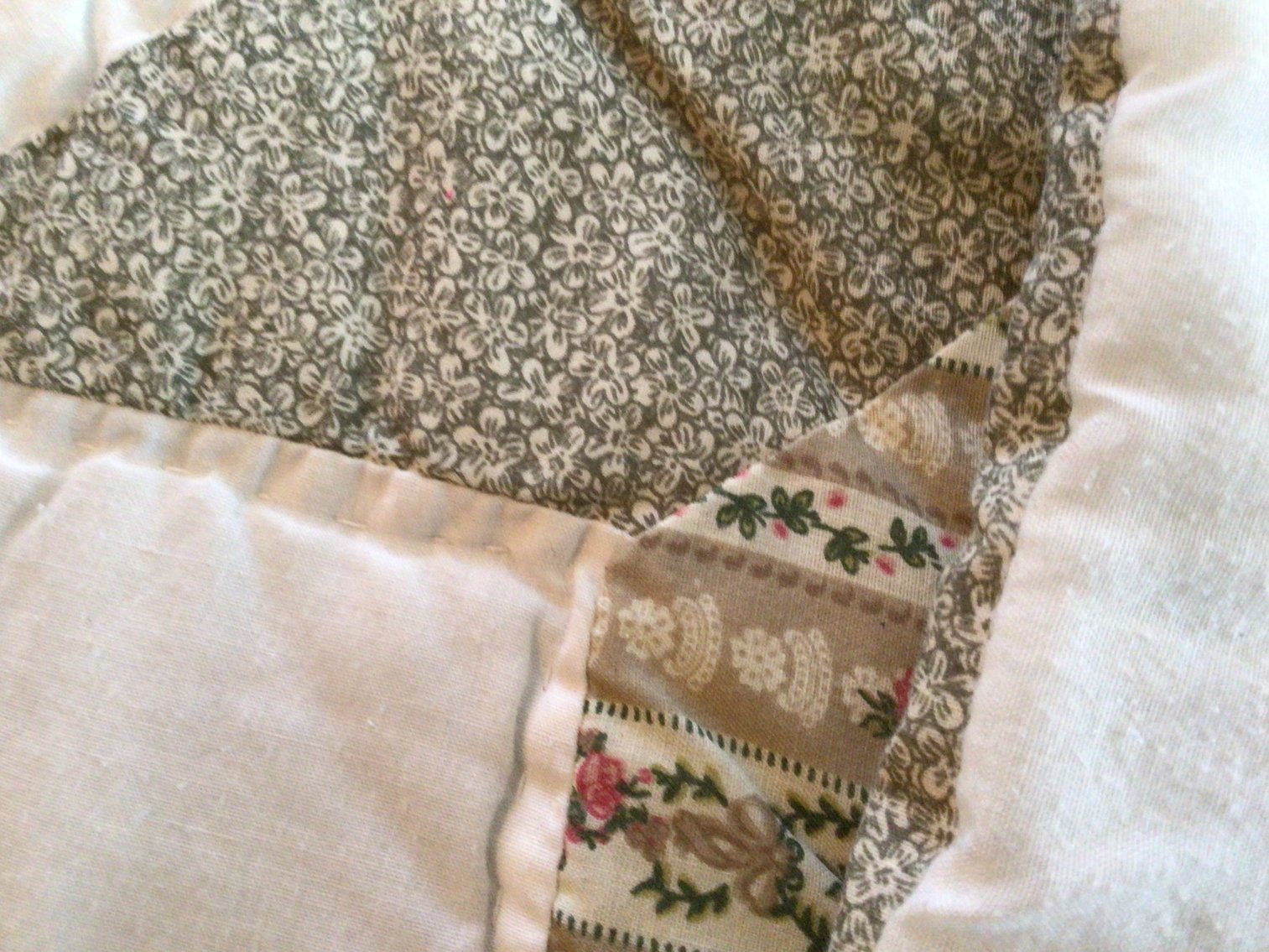 Image for King Size Bedspread & Quilt