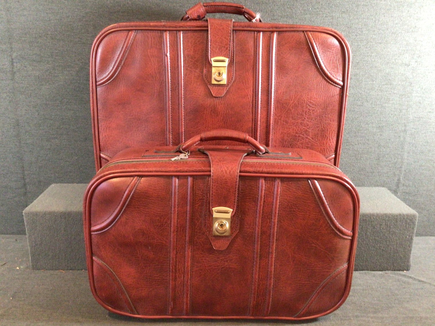 Image for 2-Pieces Vintage Luggage