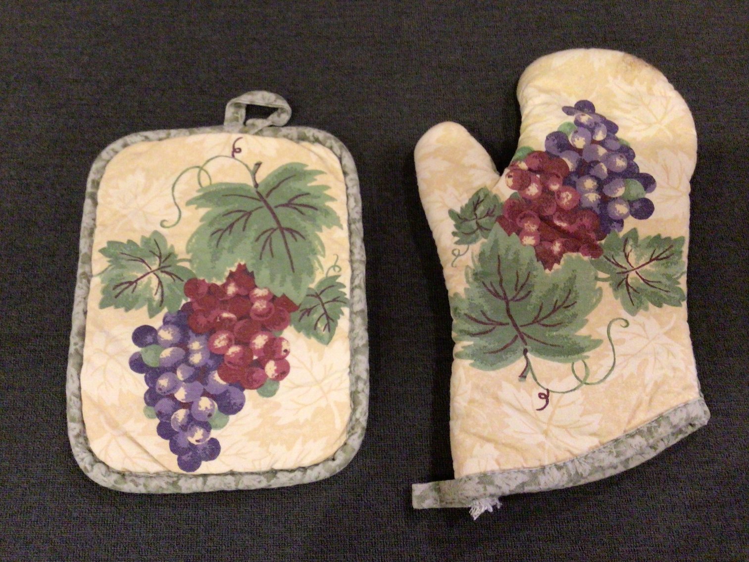 Image for Kitchen Decorator Lot - Vineyard Motif