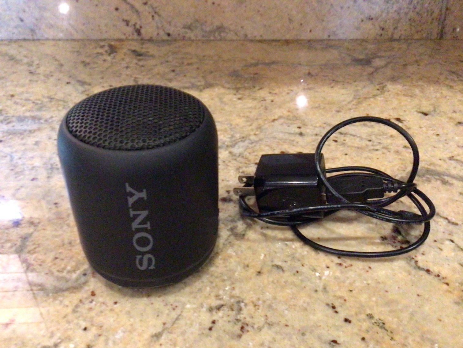 Image for Bluetooth Player/Speaker and Antenna Lot