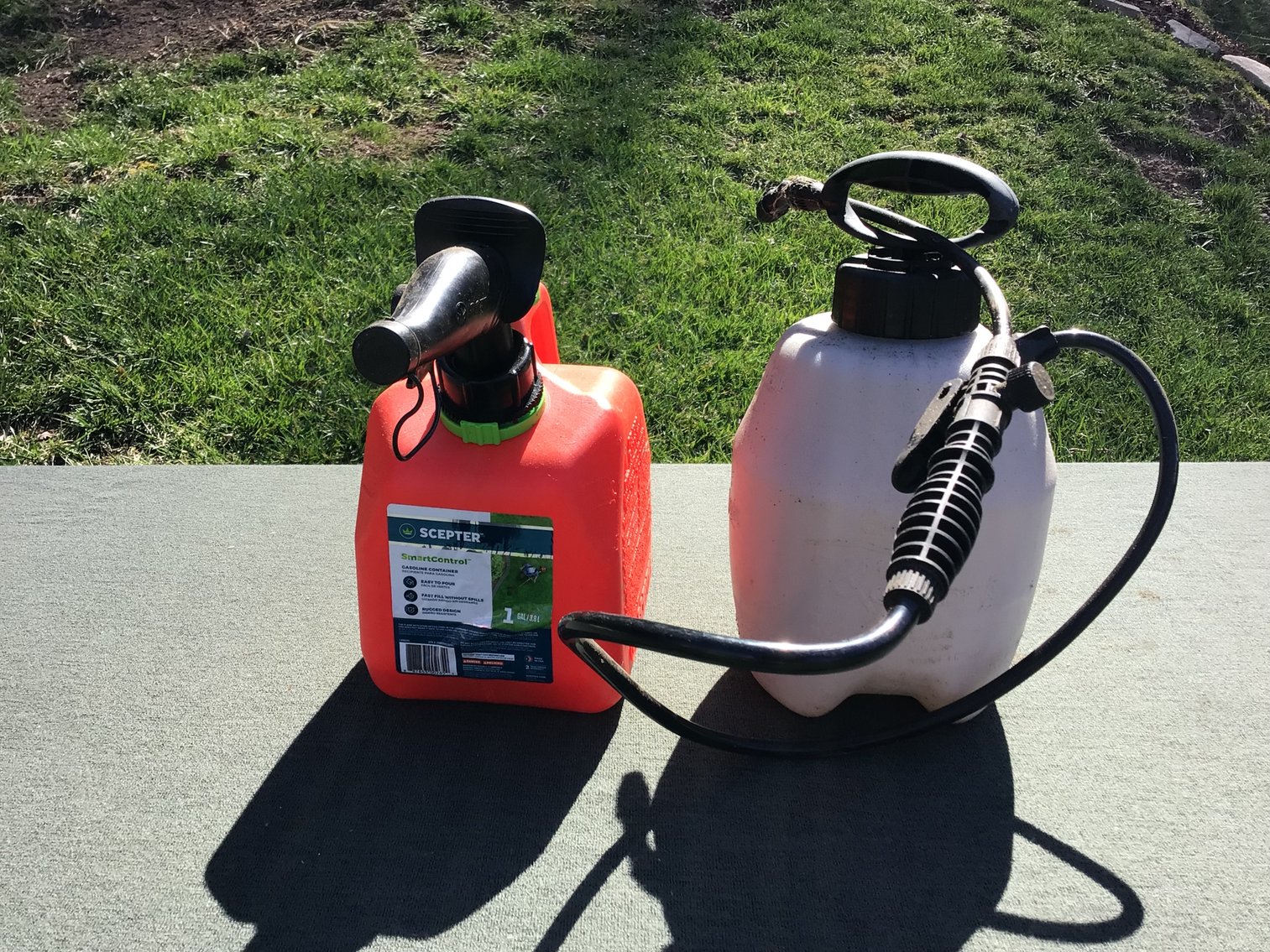 Image for Sprayer / Container Lot