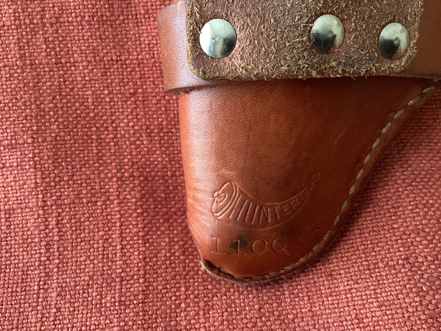 Image for Hunter 1100-6 Leather Holster