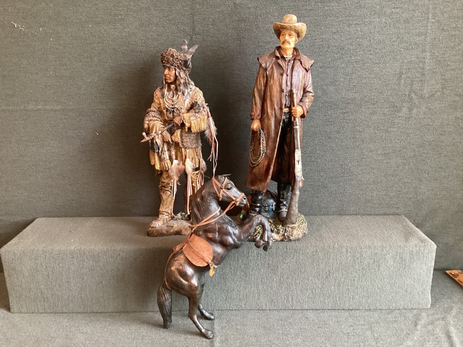 Image for Figurines & Horse
