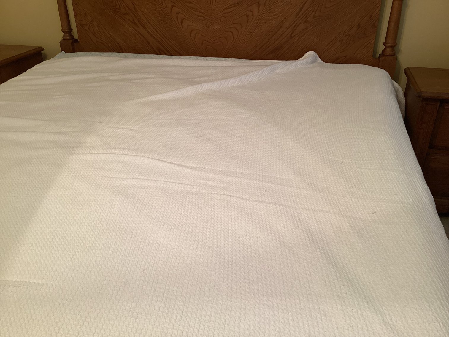 Image for Bedspread and bedding for a King Bed