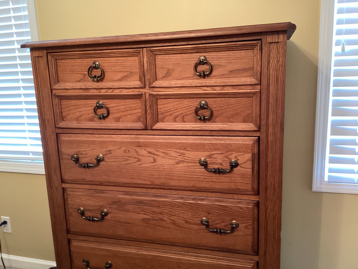 Image for Broyhill Oak Chest of Drawers
