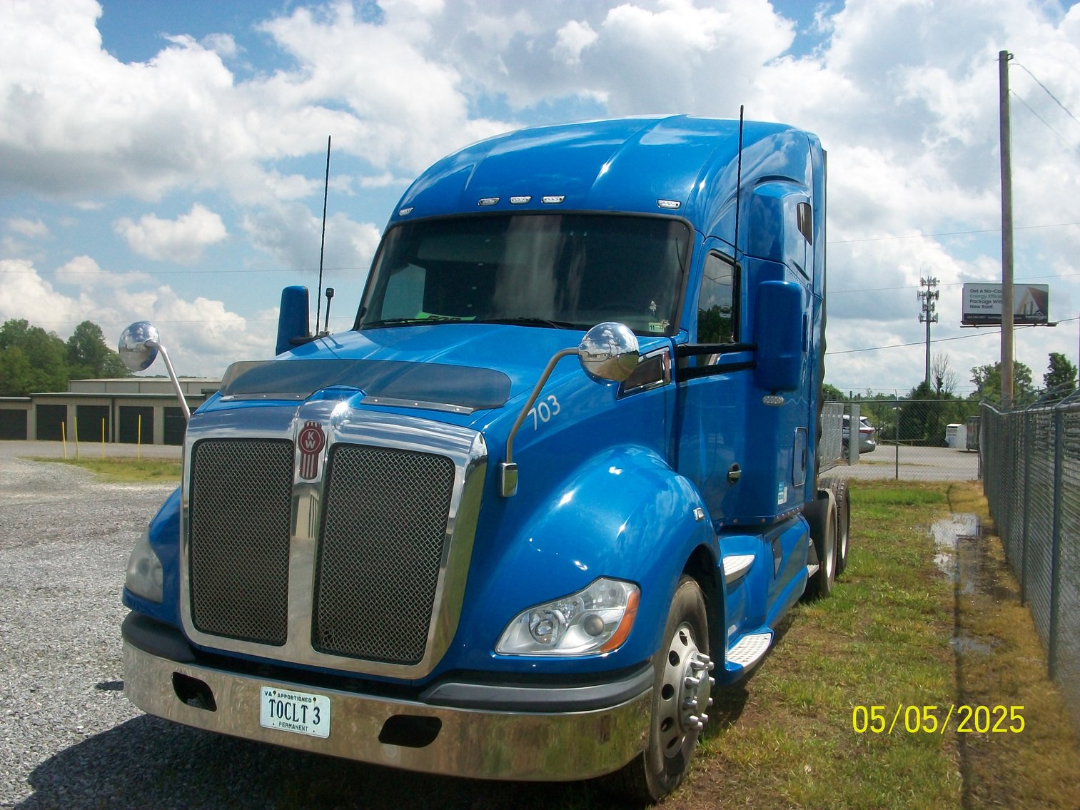 Image for LOT 2 – 2016 Kenworth T680 Sleeper Truck