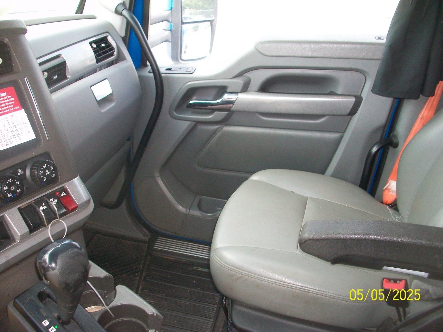 Image for LOT 2 – 2016 Kenworth T680 Sleeper Truck