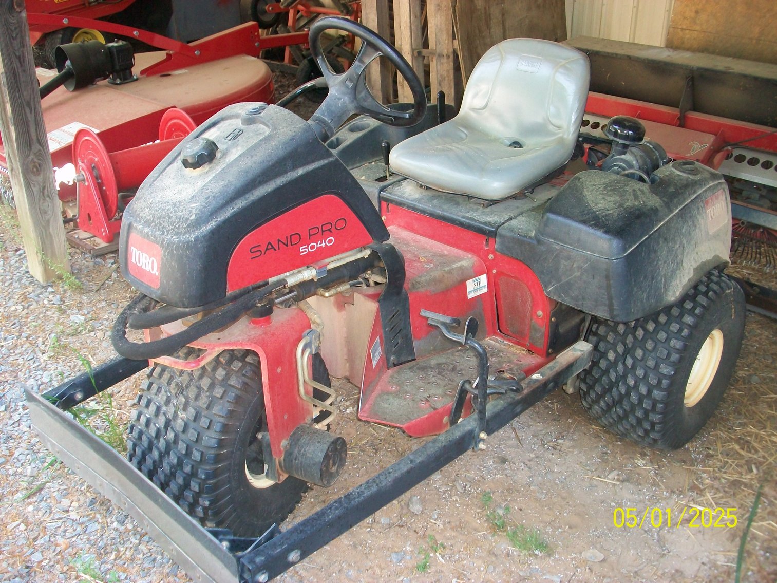 Image for LOT 6 – Toro 5040 Three Wheel Sand Rake