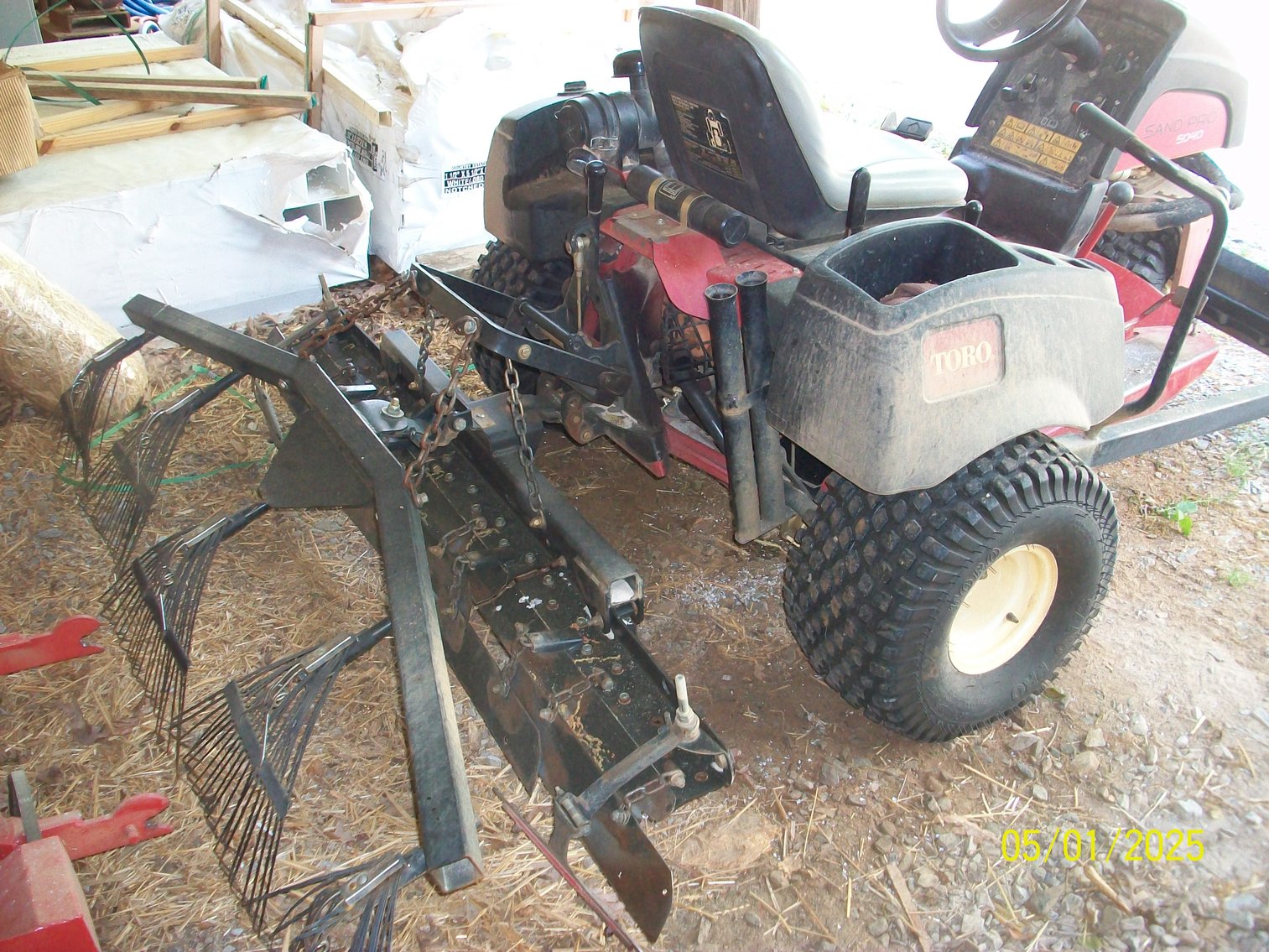 Image for LOT 6 – Toro 5040 Three Wheel Sand Rake