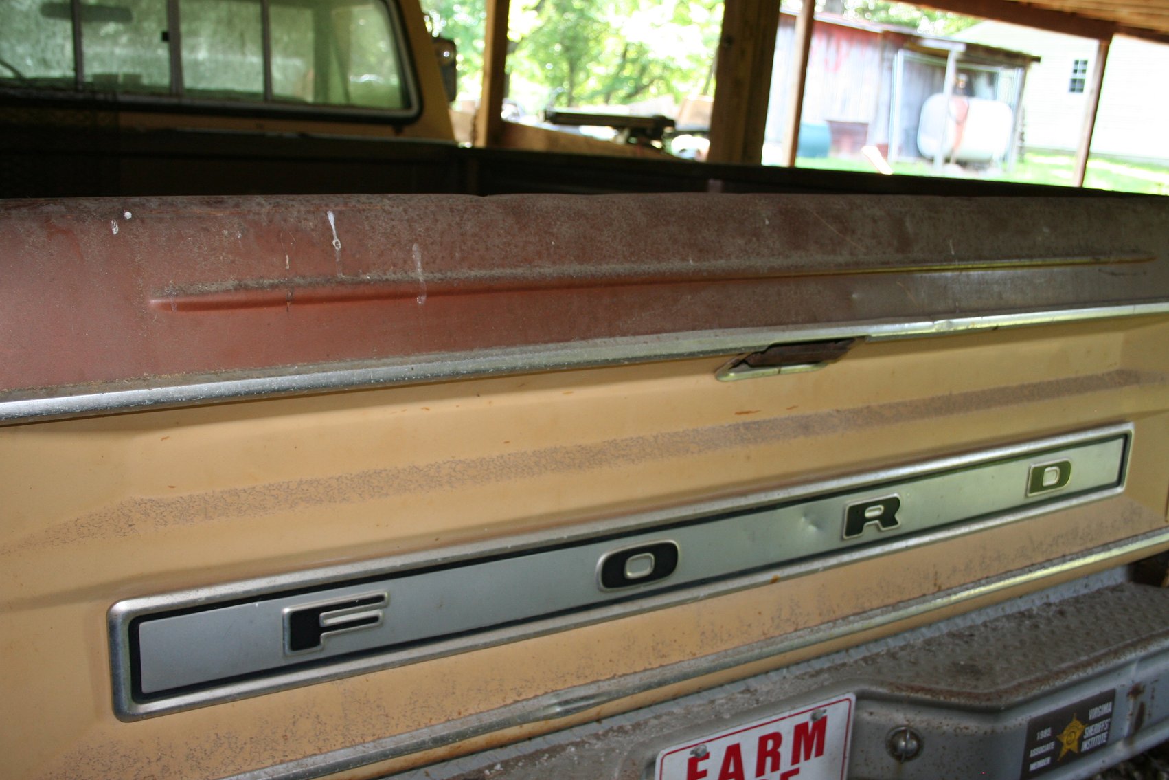 Image for 1974 Ford F-250 Ranger Camper Special 