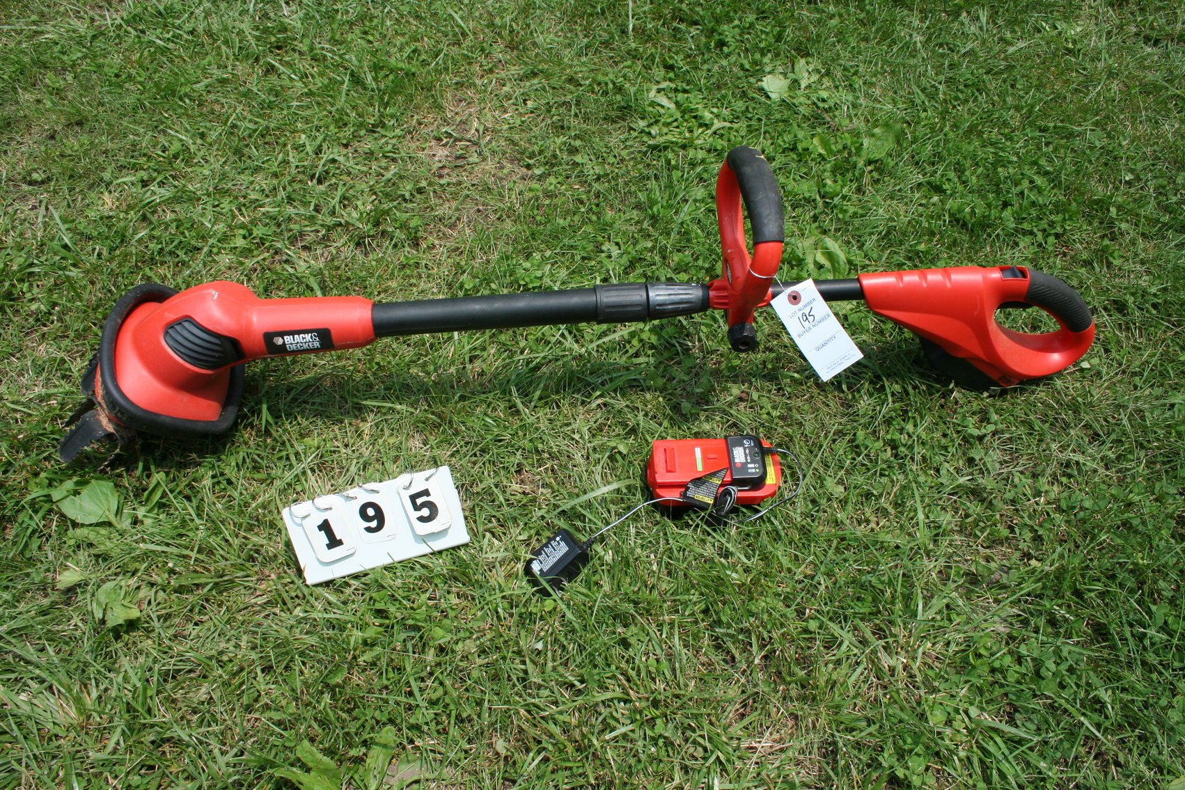 Image for Black & Decker Battery Hand Tiller - Working