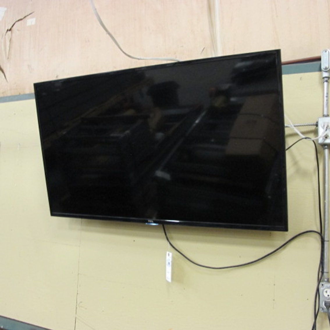 Image for TCL TV and Wall Mount