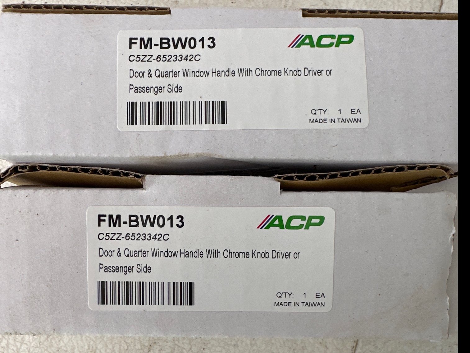 Image for Door and quarter window handle with chrome knob