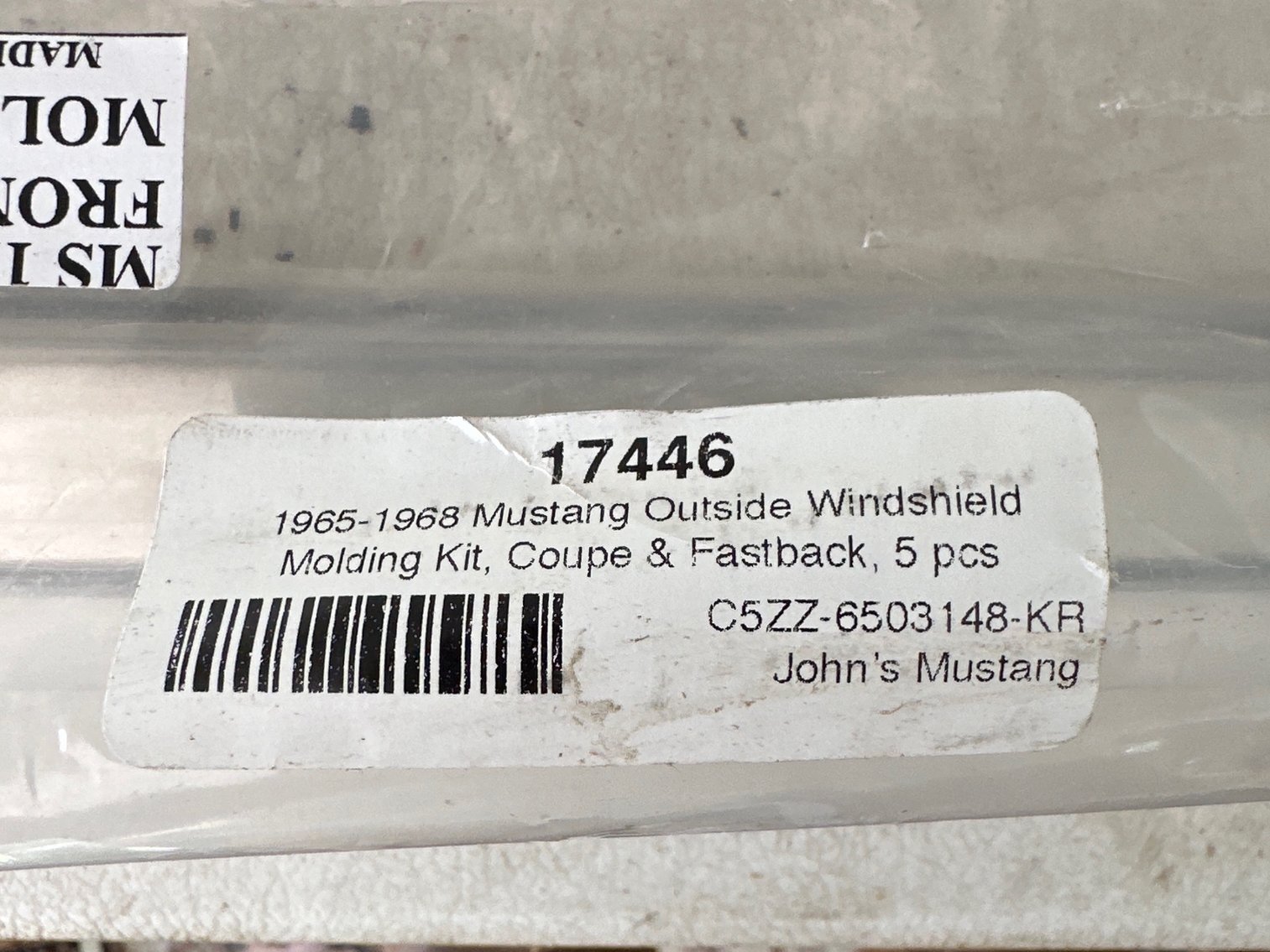 Image for Front windshield molding