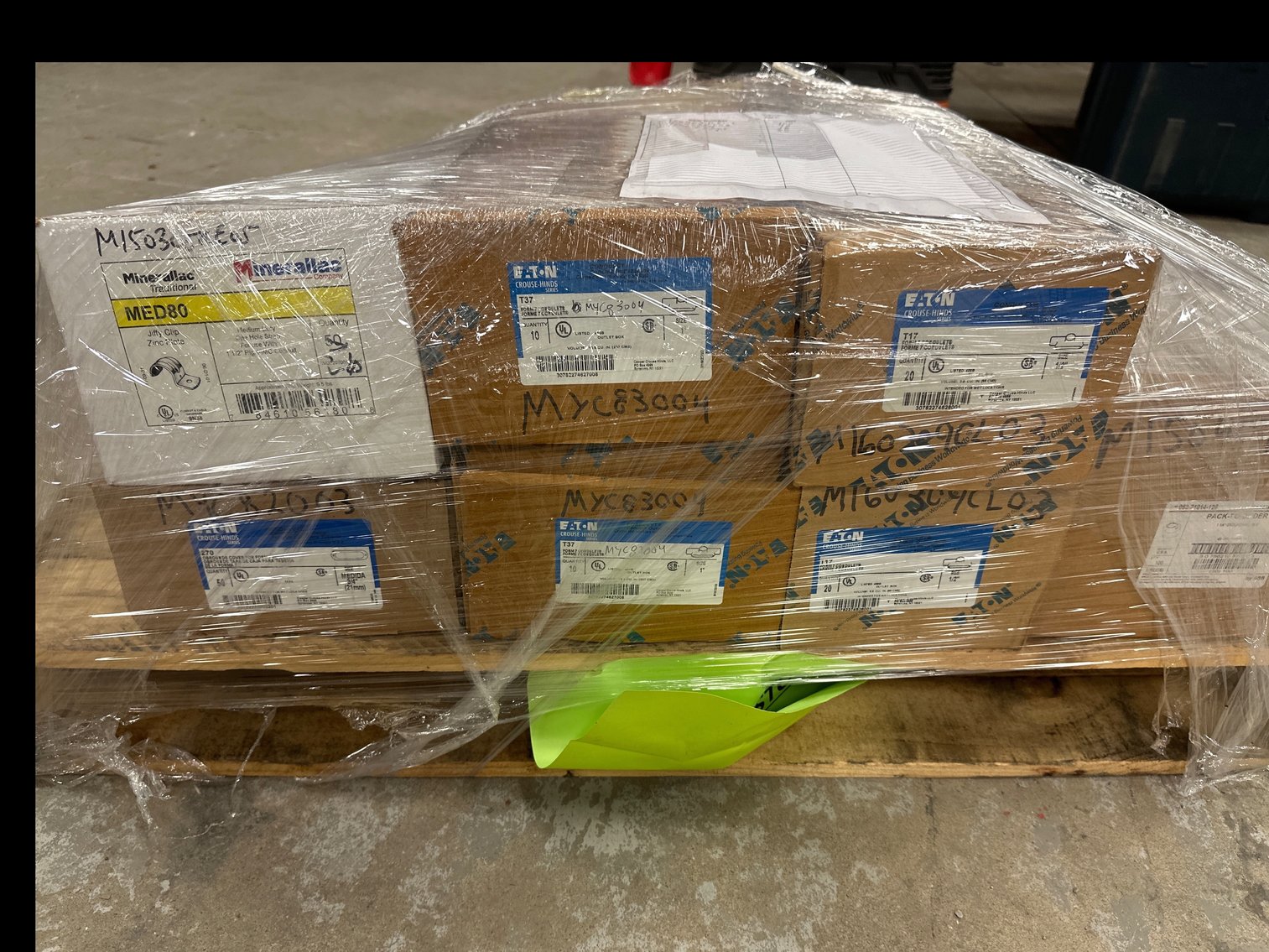 Image for 8 boxes various electrical conduit connectors