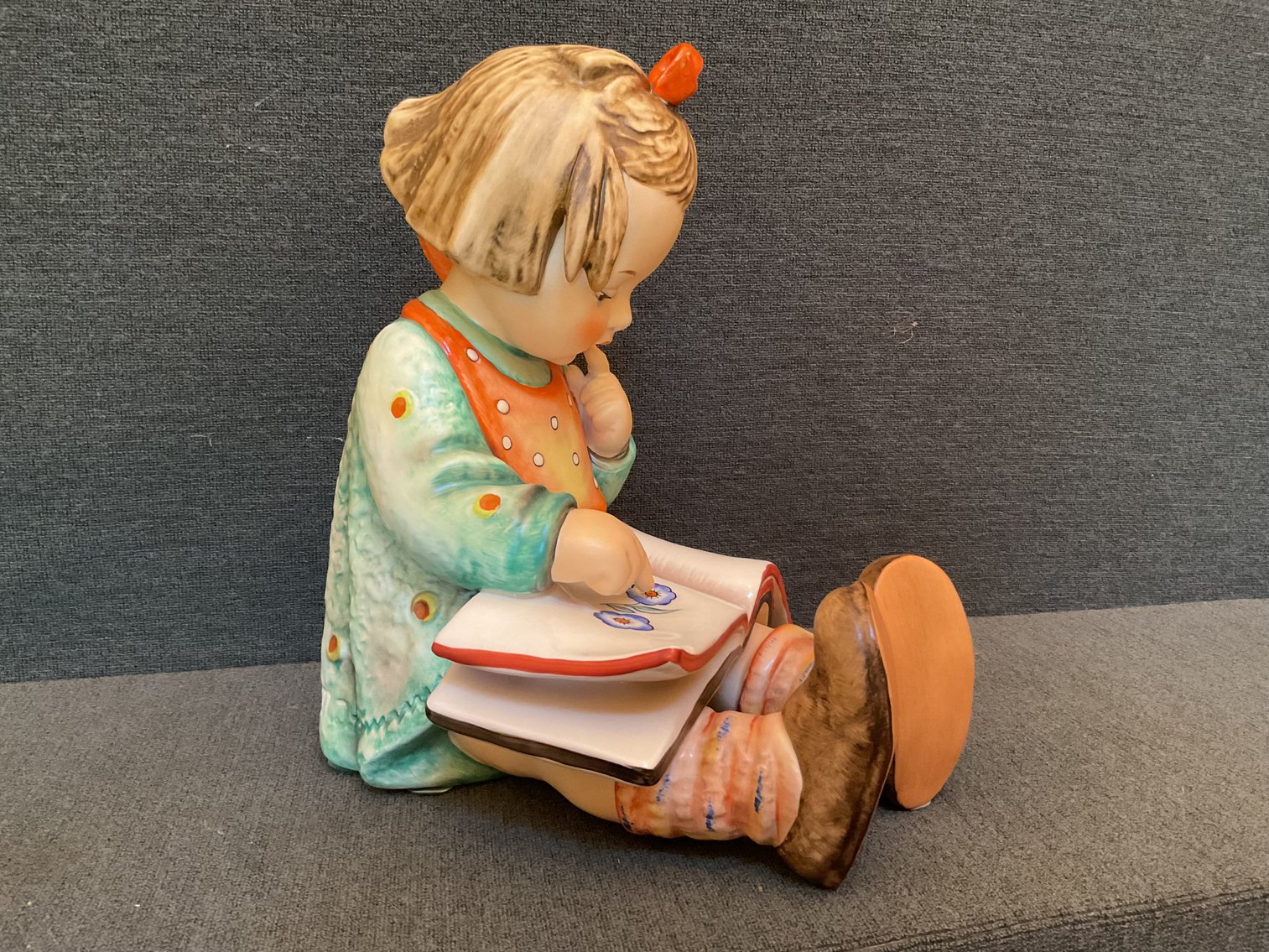 Image for Gobel Large Figurine “Bookworm”